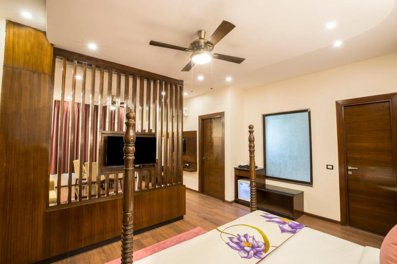 Regenta Inn On The Ganges Rishikesh Bagian luar foto