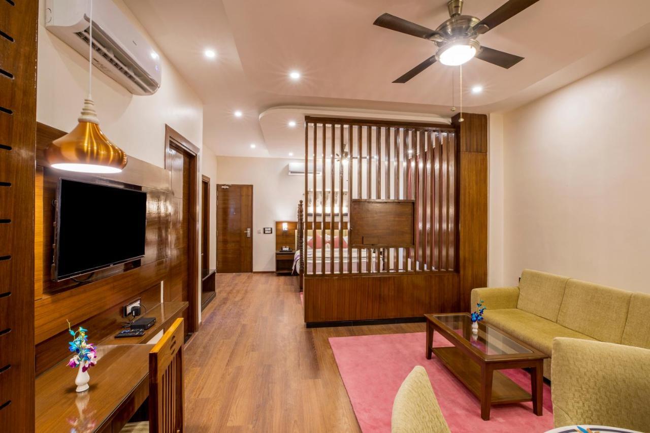 Regenta Inn On The Ganges Rishikesh Bagian luar foto